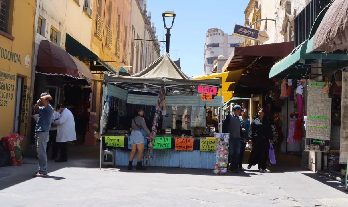 Intensifica Ayuntamiento operativos para regular comercios en Centro Histórico