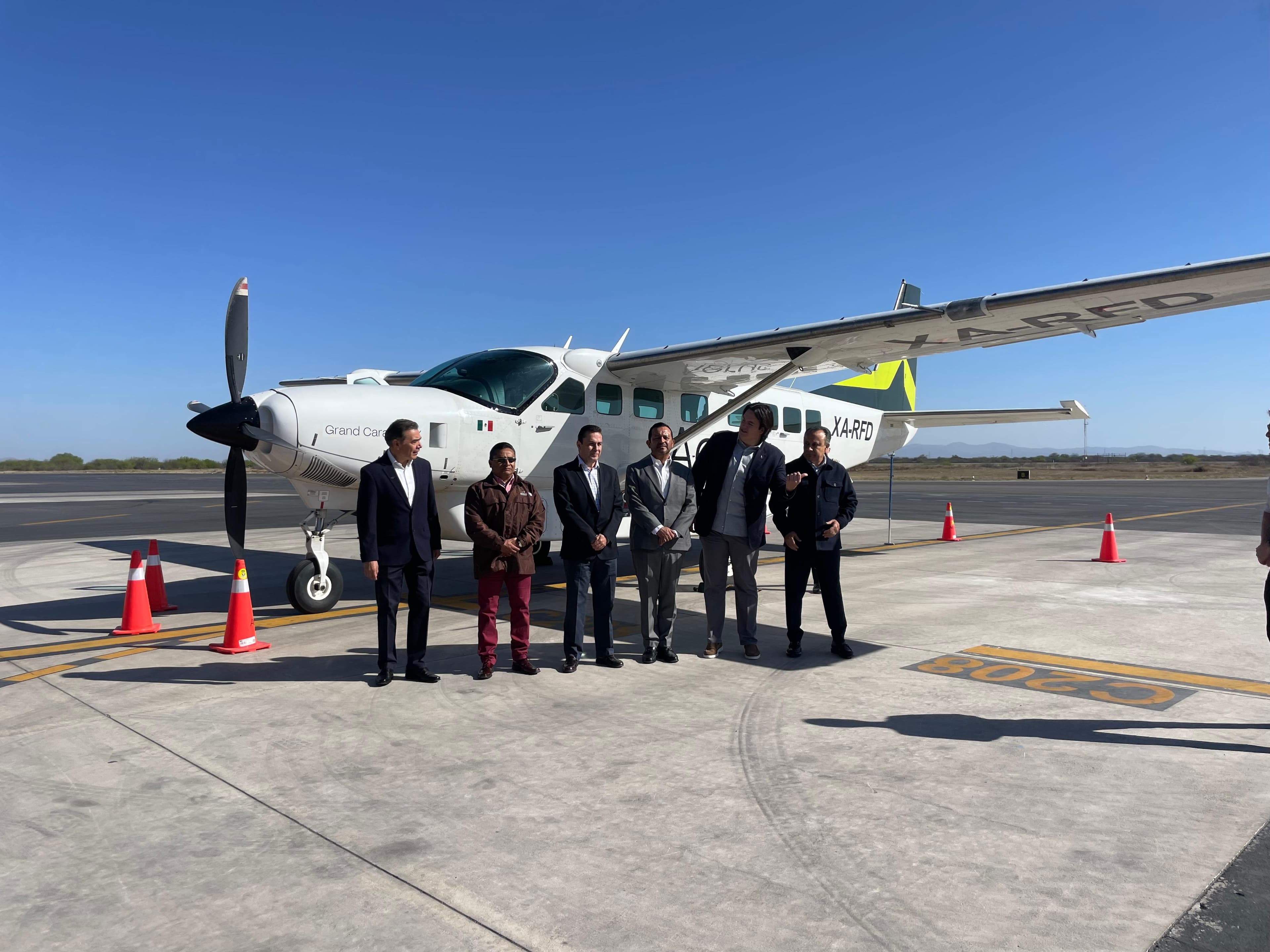 Aerus y Viva Aerobus firman convenio que ampliará su conectividad