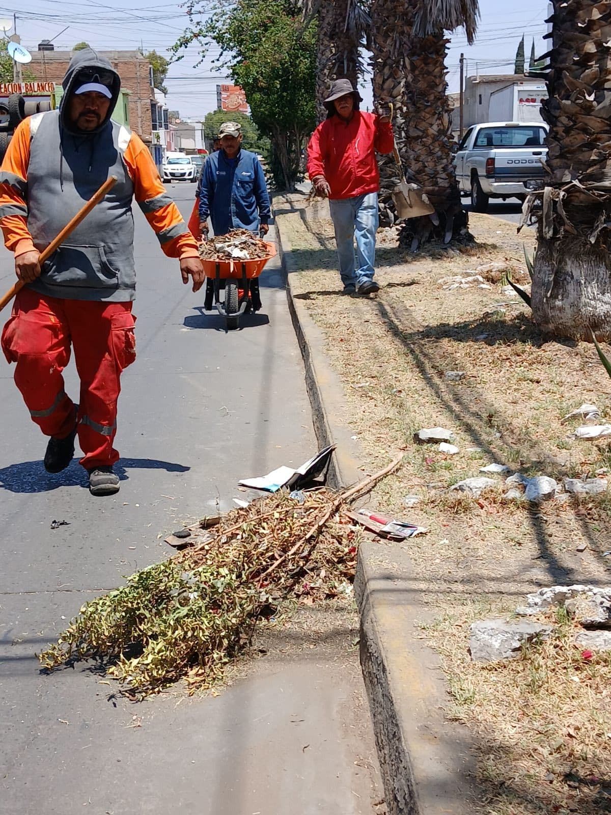 Rehabilita Gobierno de la Capital espacios públicos y mobiliario urbano