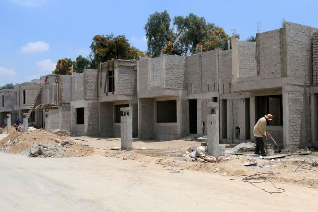 Infonavit construirá más de 2 mil viviendas en San Luis Potosí