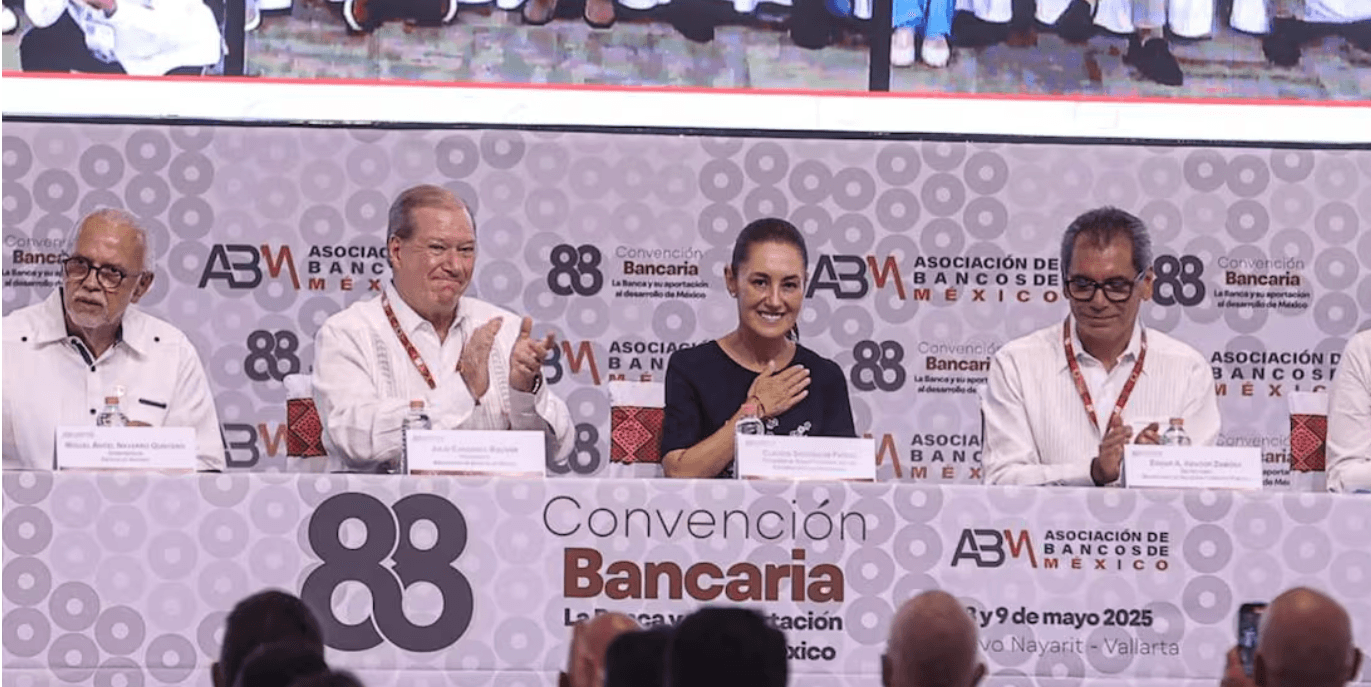 Claudia Sheinbaum llama a fortalecer el acceso al crédito para mejorar el bienestar en México