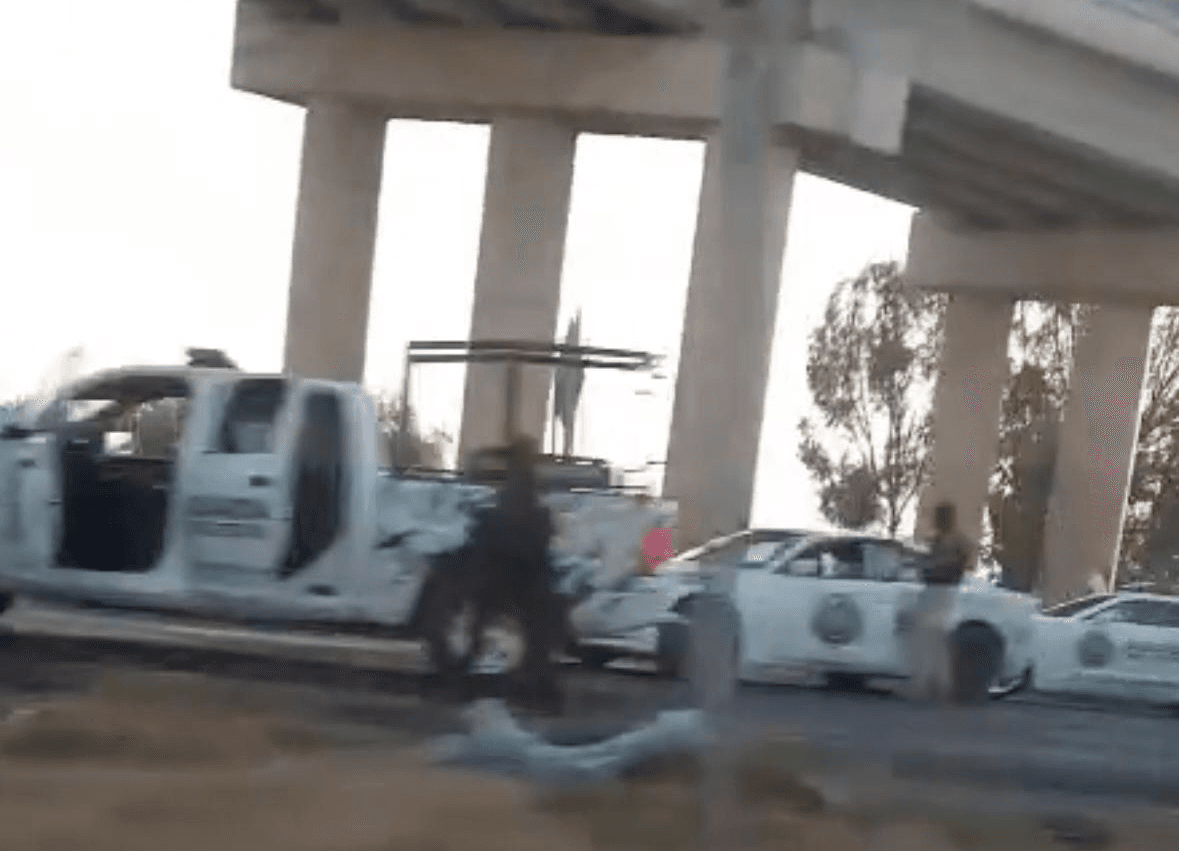 Concluye persecución policial en la carretera 57 con dos detenidos