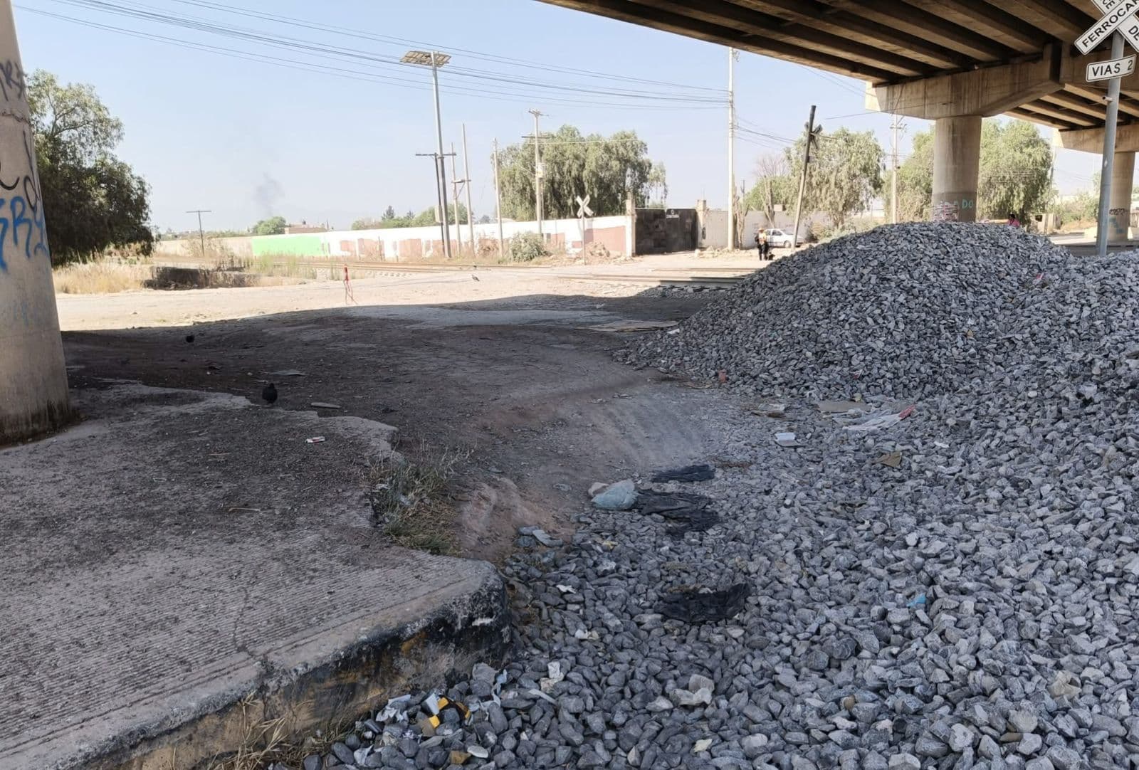 Indigna a vecinos de Periférico norte retraso en obras prometidas por Gobierno del Estado