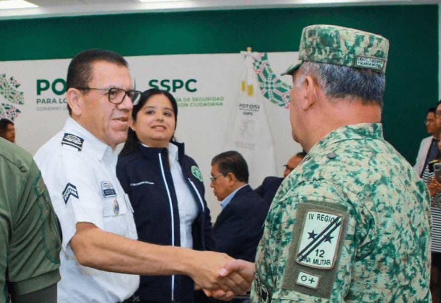 Entrega SSPC Municipal investigación del robo a Café Cortao a la FGESLP