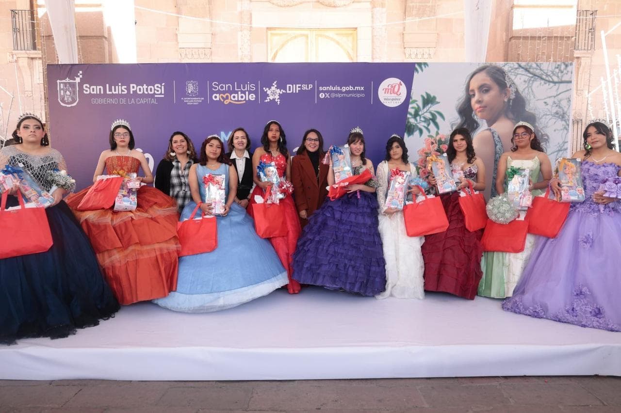 Permanece abierto registro del DIF para quinceañeras que quieran vestido