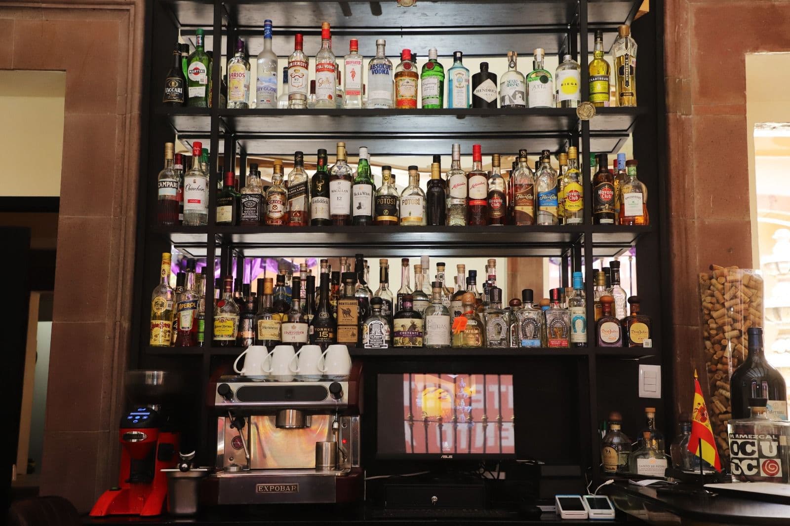 Queda estrictamente prohibida la venta, distribución y suministro de alcohol en el municipio