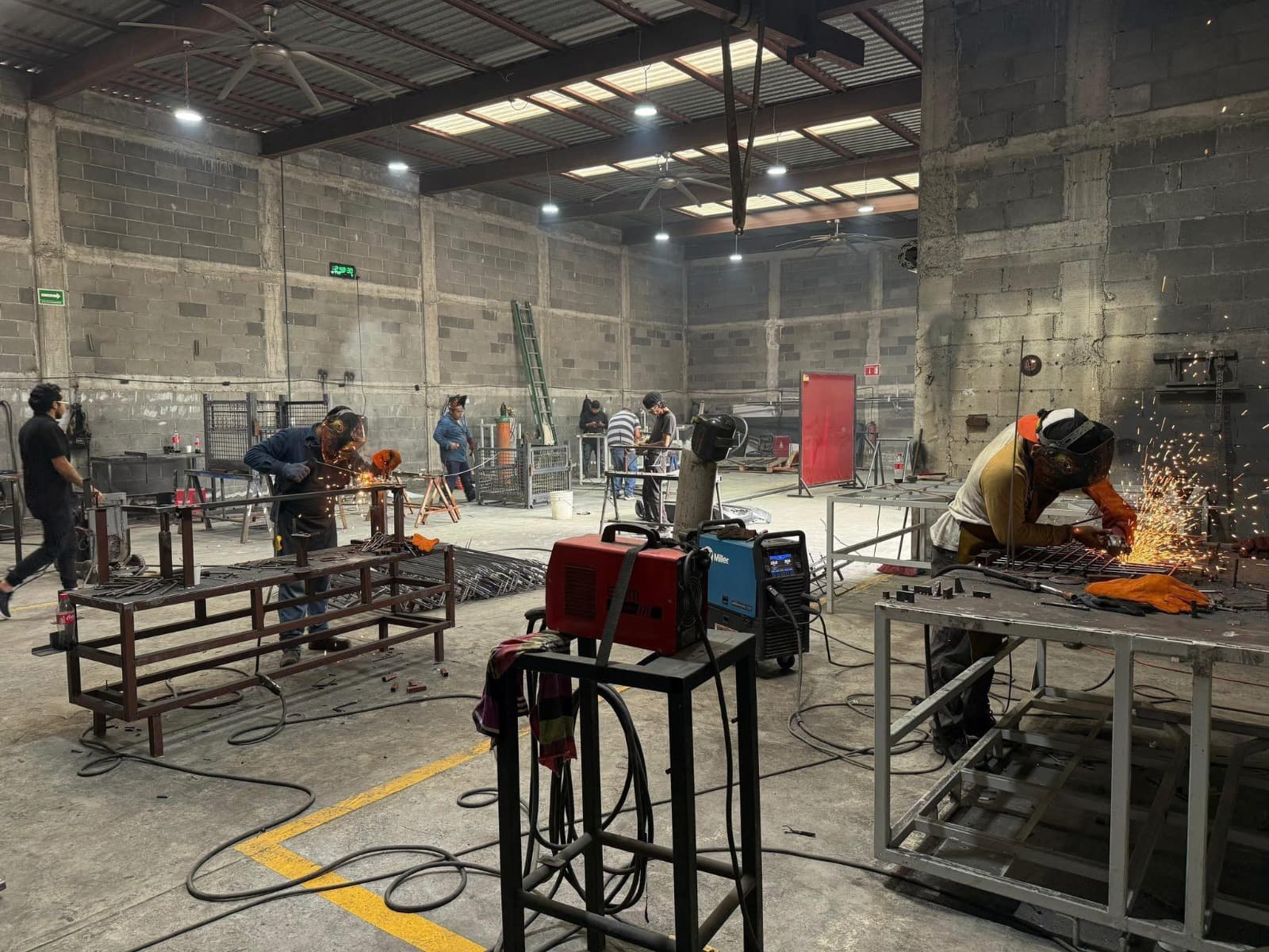 Jornada de 40 horas incrementará plantillas de personal en sectores industriales