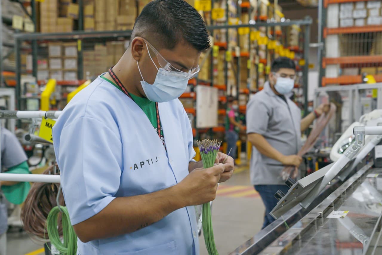 Comercio exterior en SLP se mantiene estable pese a política arancelaria de Trump