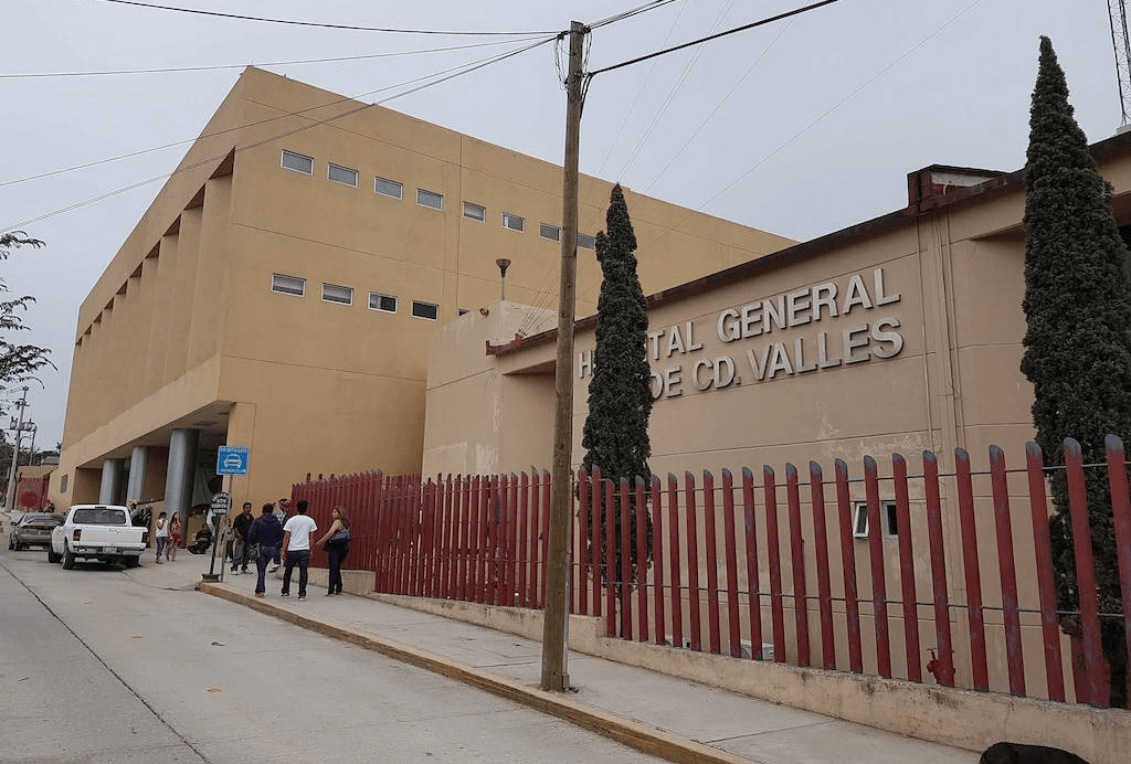 Denuncian habitantes de Cd. Valles desabasto y trato indigno en Hospital General