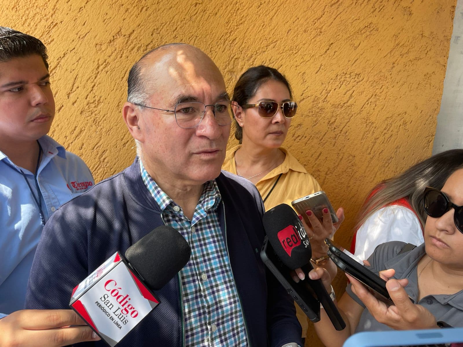 Alcalde denuncia uso indebido de ficha de búsqueda y respalda a colectivos