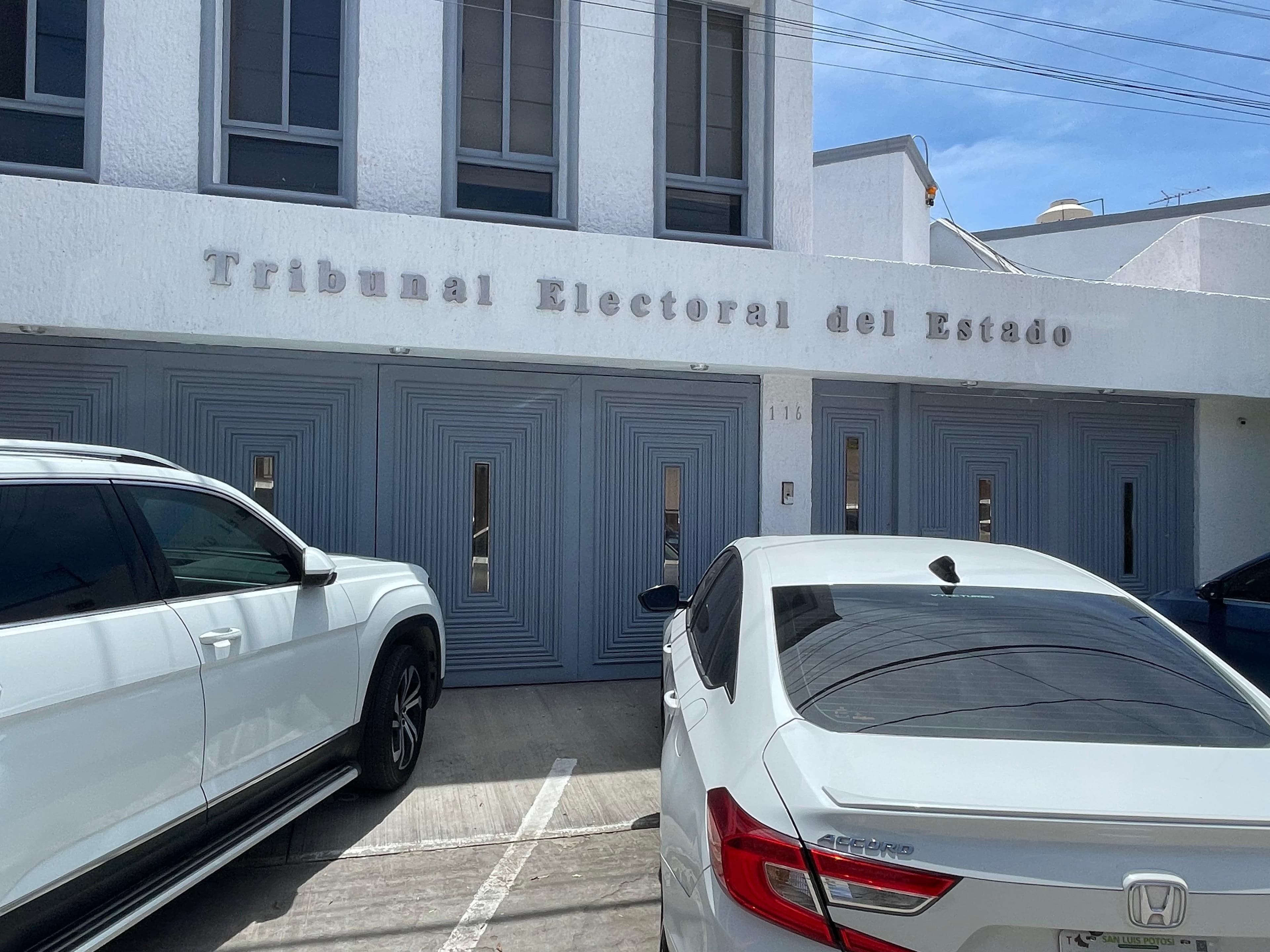 Relación laboral y amistad obligan a magistrada a apartarse de juicio electoral