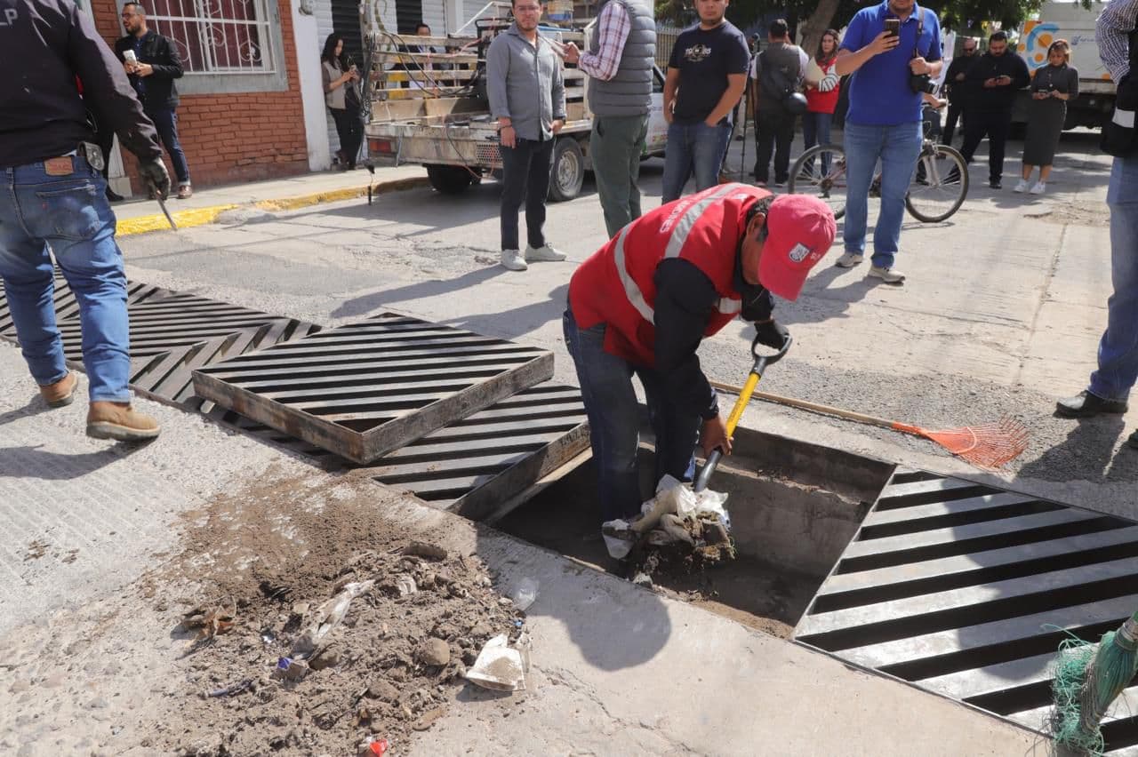Refuerza Gobierno de la Capital acciones ante lluvias en El Saucito