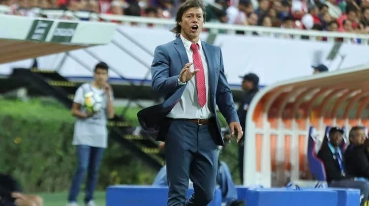 Matías Almeyda dirigirá al Sevilla FC por tres temporadas