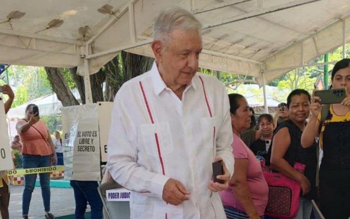 López Obrador reaparece tras ocho meses para participar en la elección judicial: “Vivimos en un país libre y democrático”