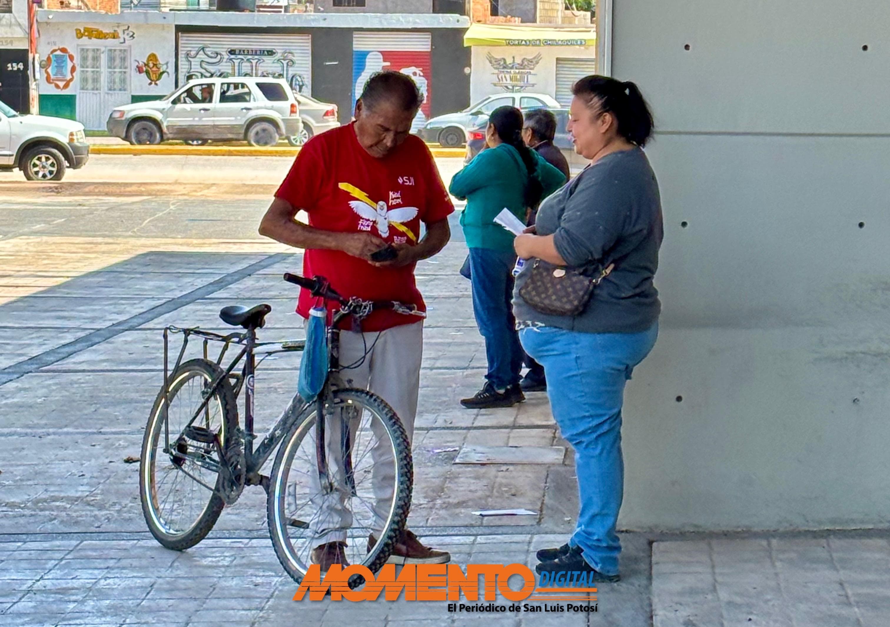 Inicia jornada electoral con baja participación y denuncias en SLP