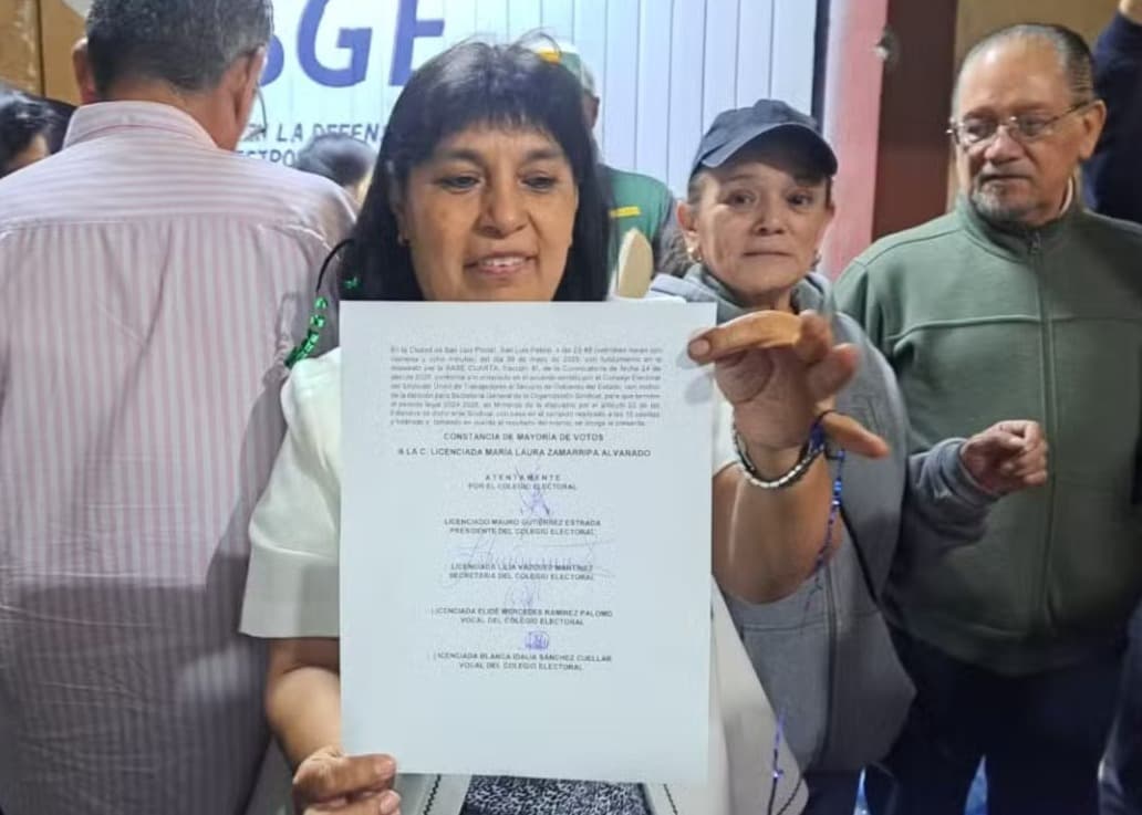 Laura Zamarripa es reconocida como nueva líder del SUTSGE