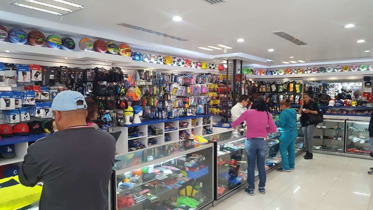 Negocios potosinos avanzan en la implementación de la Ley Silla