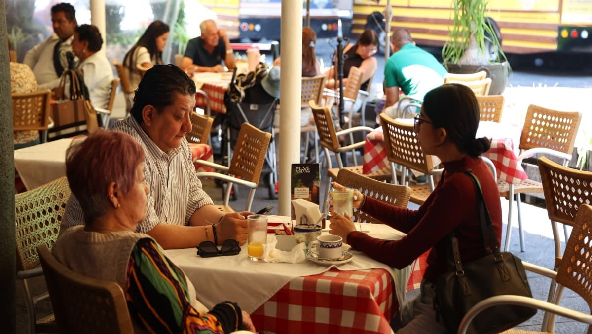 Restauranteros potosinos prevén repunte del 50% en ventas por Día del Padre