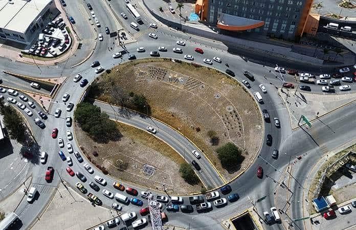 Obras Públicas modernizará drenaje en glorieta con técnica de hincado