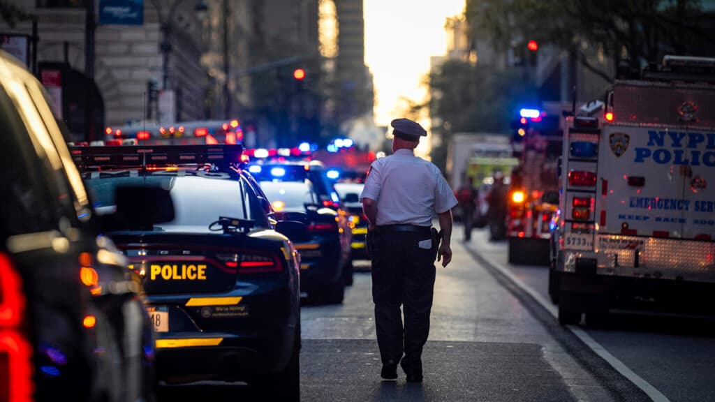 Desata hombre armado tragedia en pleno Manhattan