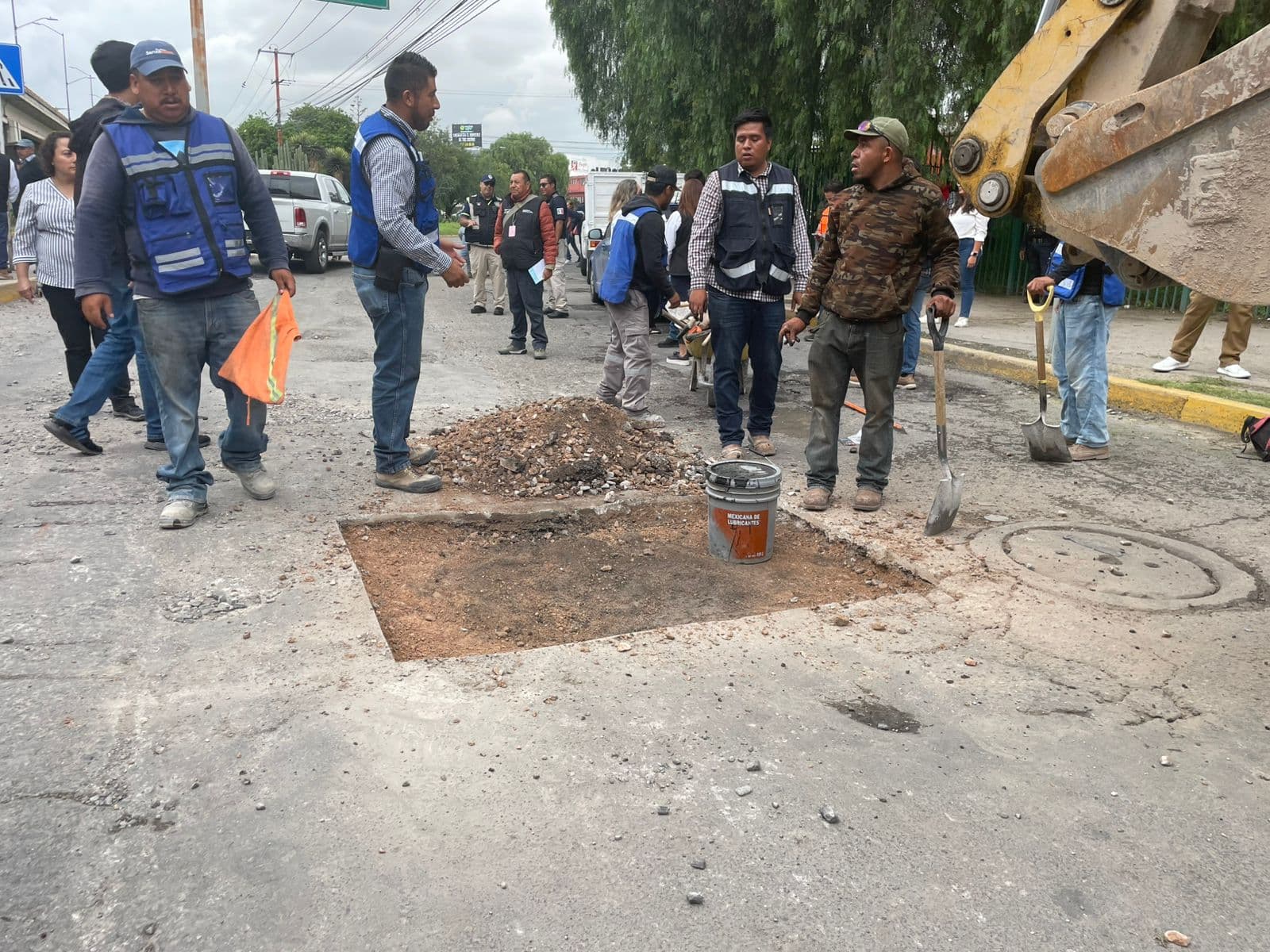 Lluvias agravan baches en SLP: más de 3,800 reportes en la ciudad