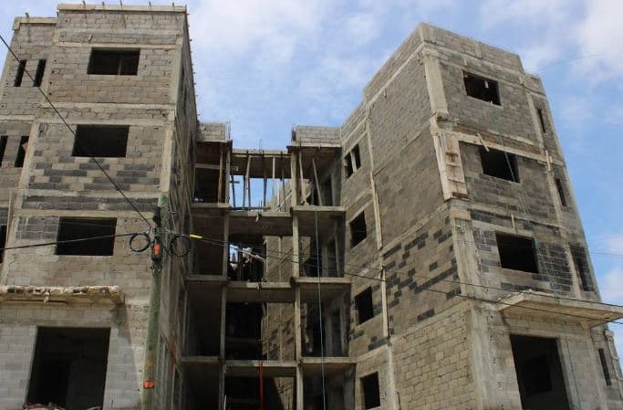 Escasez de vivienda económica impulsa auge de construcción vertical en SLP
