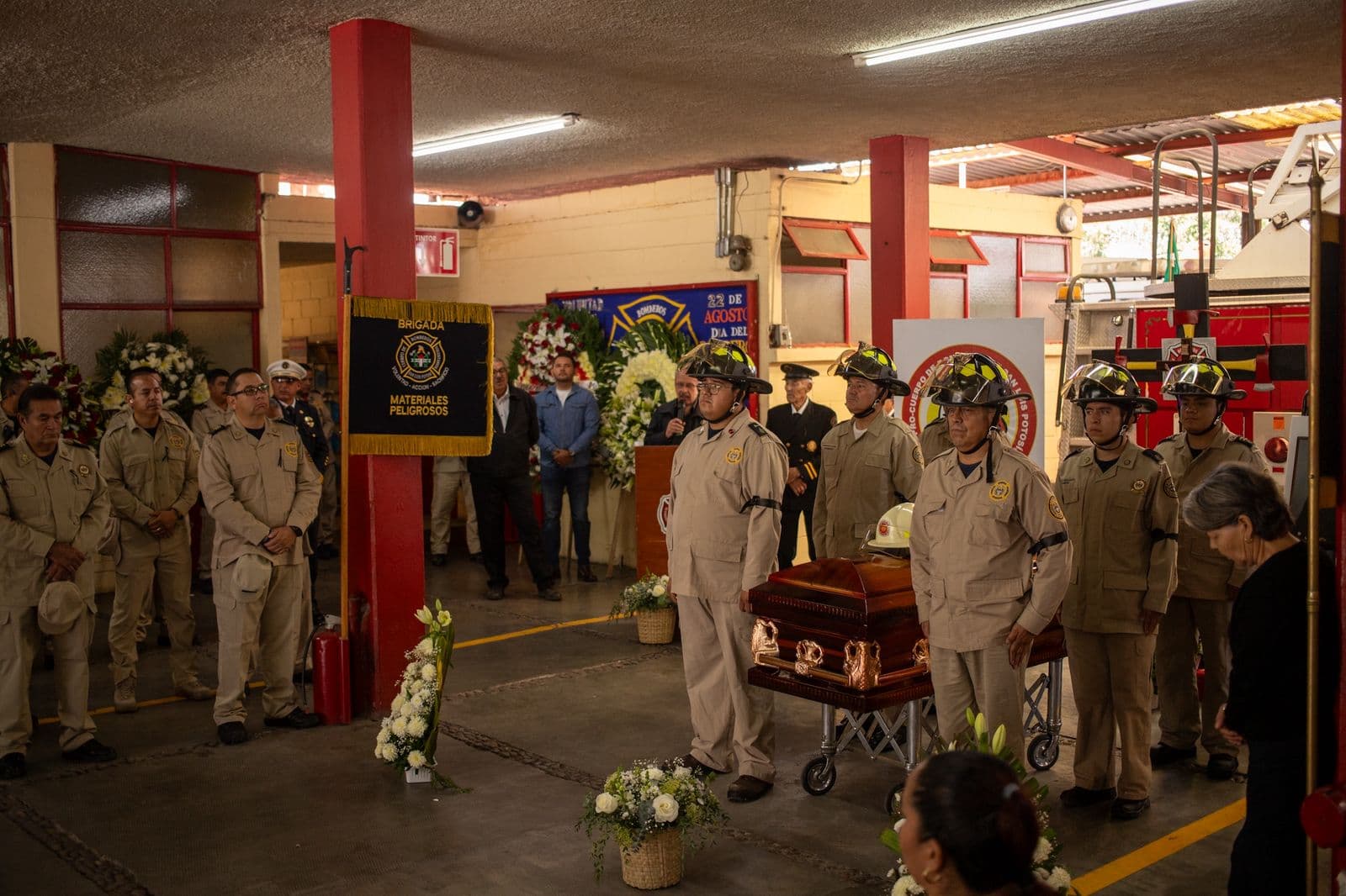 Despiden con honores al Comandante Carlos Fernando Benavente