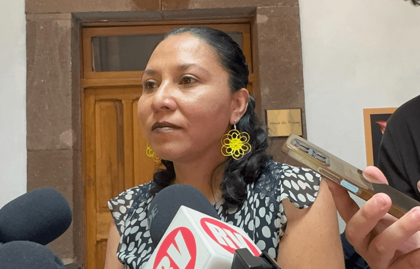 Trabaja Ayuntamiento en estrategias para regular alojamientos
