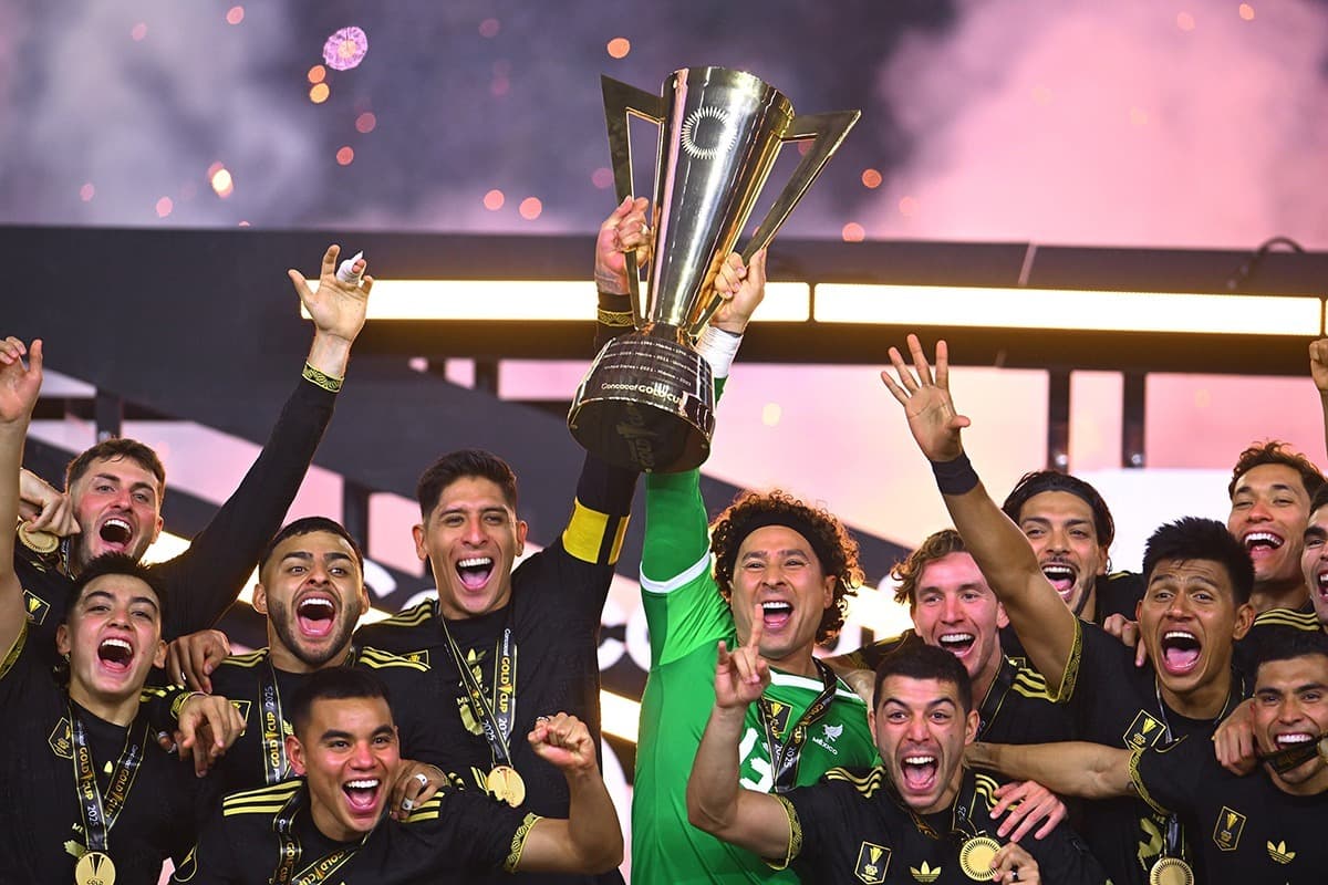 Escala Selección Mexicana cuatro lugares en el ranking de la FIFA