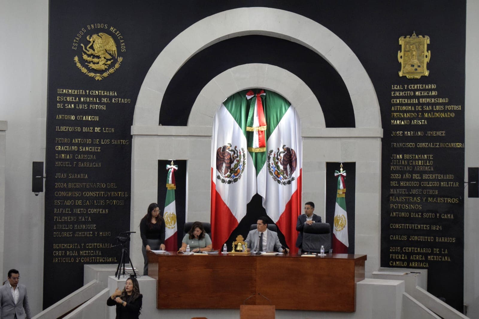Recibe Diputación Permanente del Congreso 10 iniciativas en primera sesión