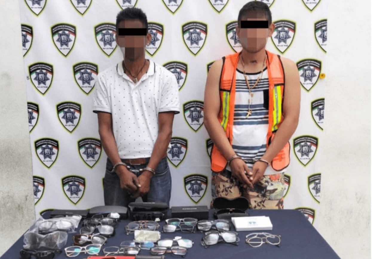 Detiene SSPC a dos presuntos asaltantes de una óptica en Carranza