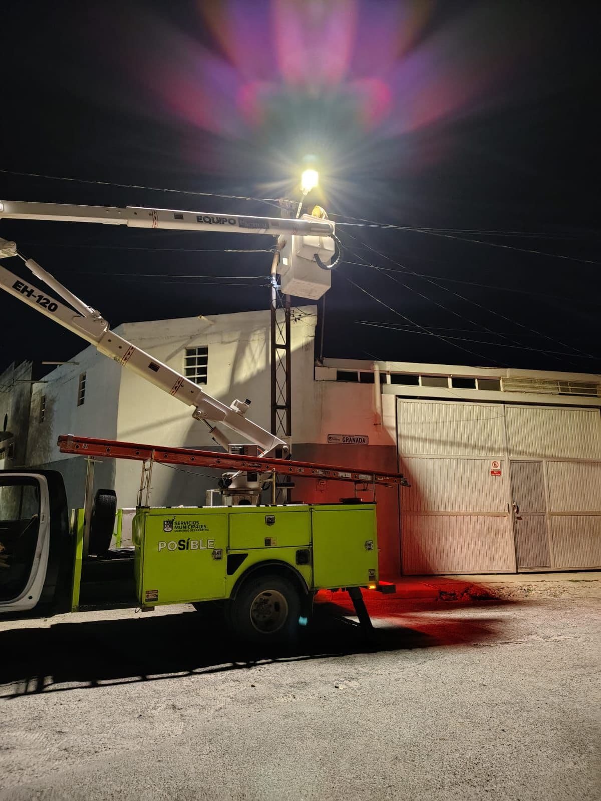 Restablecen luminarias en Españita y El Saucito tras fallas eléctricas