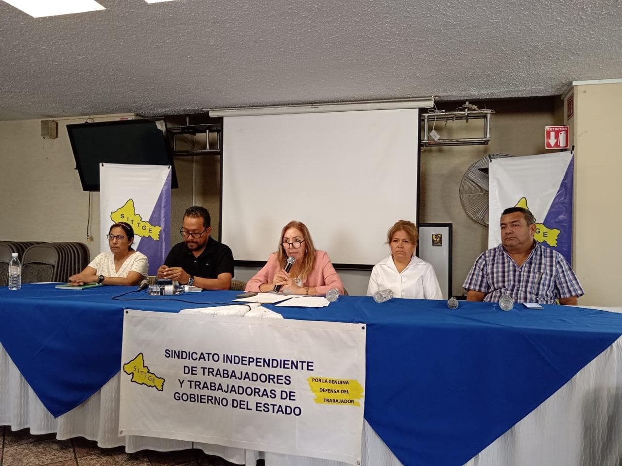 Acusa SITTGE al gobernador de represión laboral y uso político del poder