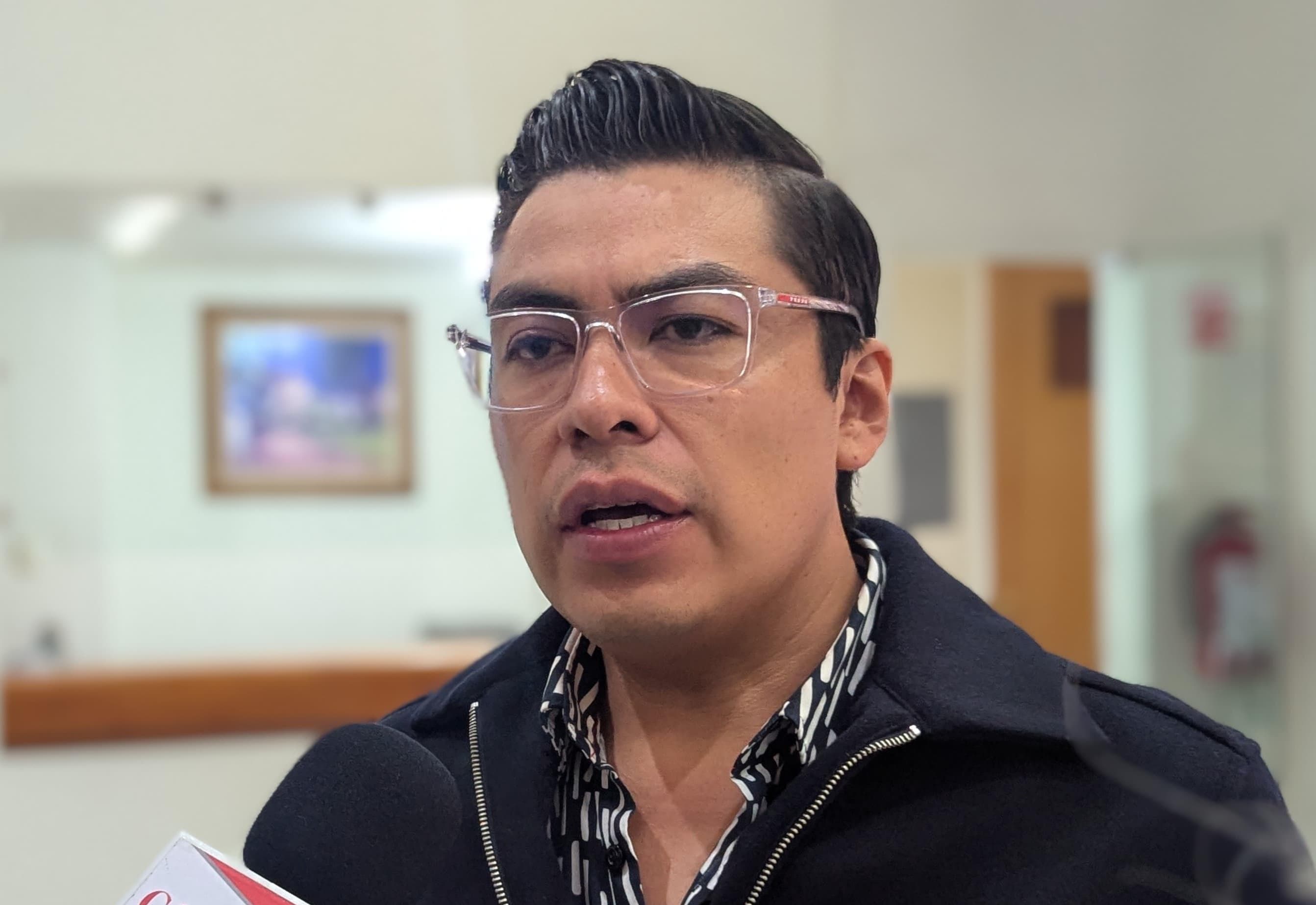 CUAUHTLI BADILLO SE DICE LISTO PARA CONTENDER “DONDE LO NECESITEN” ANTE EL DESTAPE