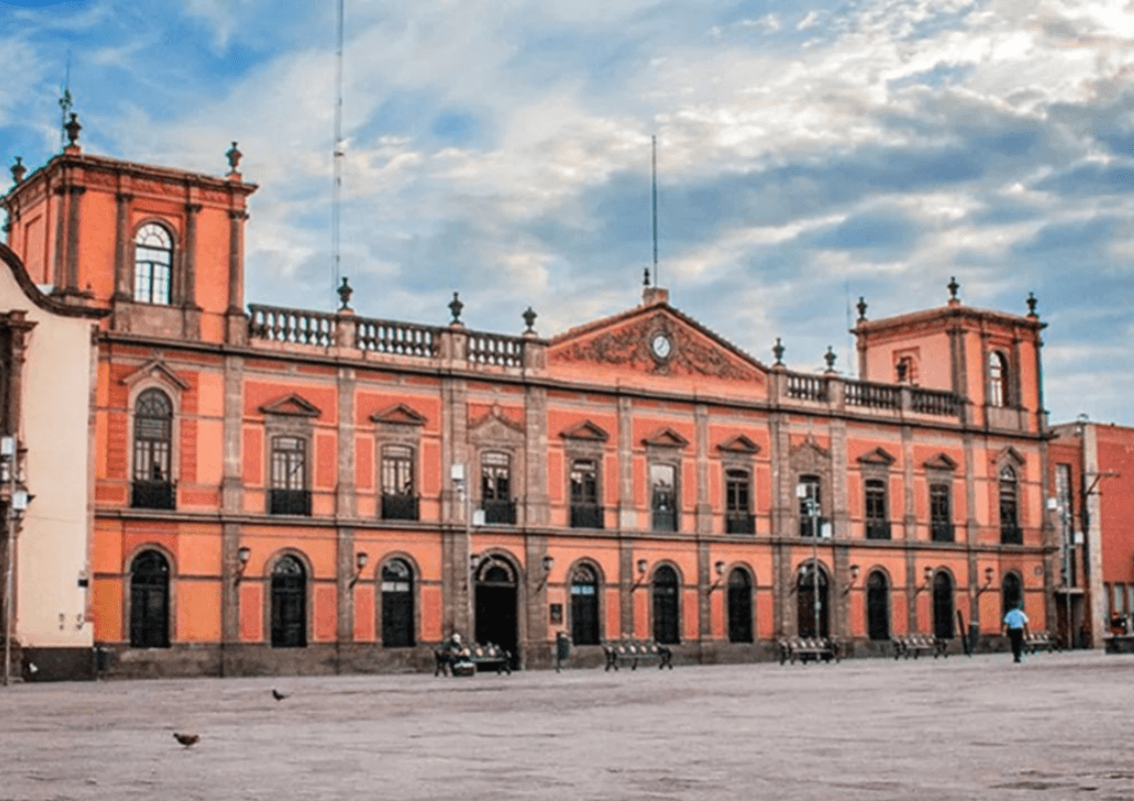 Comienza el calvario de jóvenes no aceptados a la UASLP