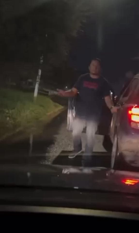 AGREDE A MUJER, NEURÓTICO SUJETO.
