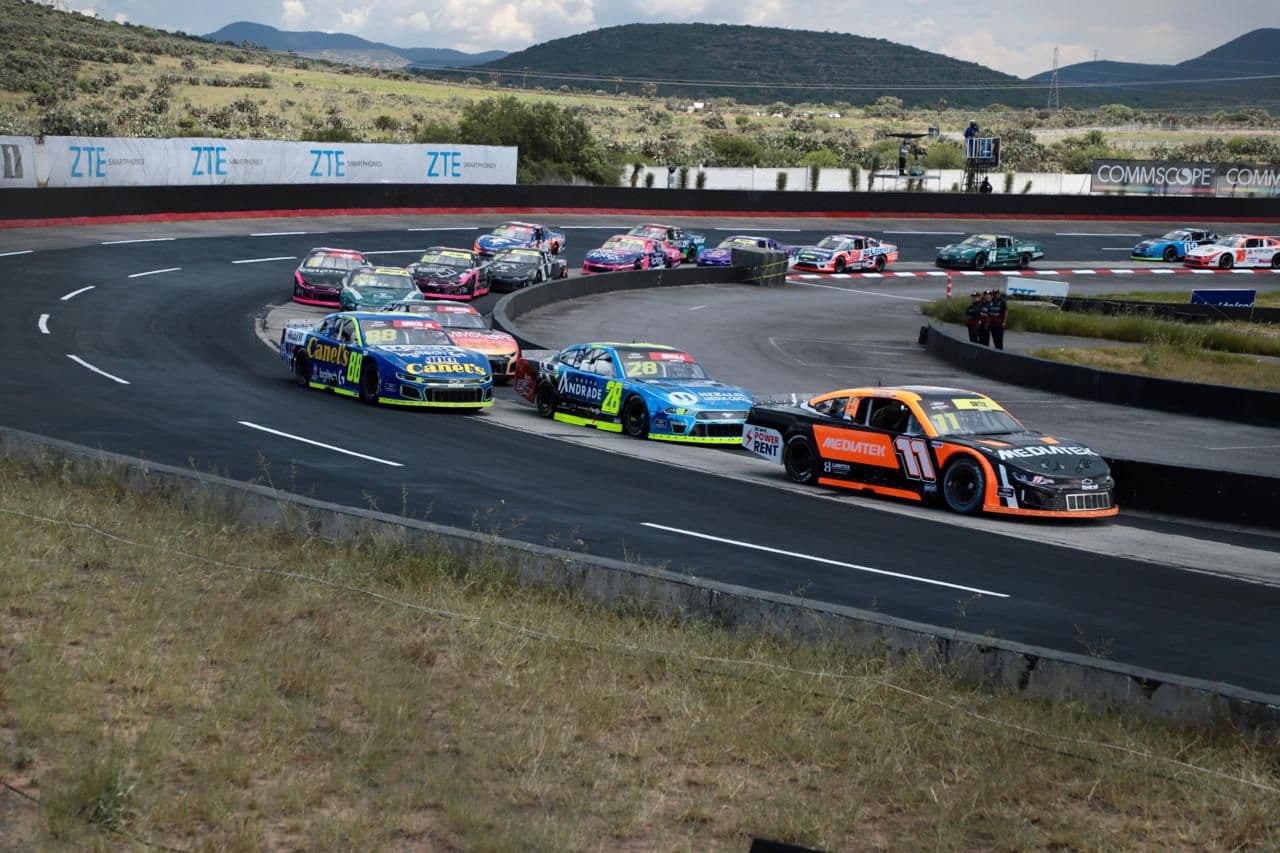 ¡A toda velocidad! San Luis arranca con fuerza los playoffs de NASCAR México