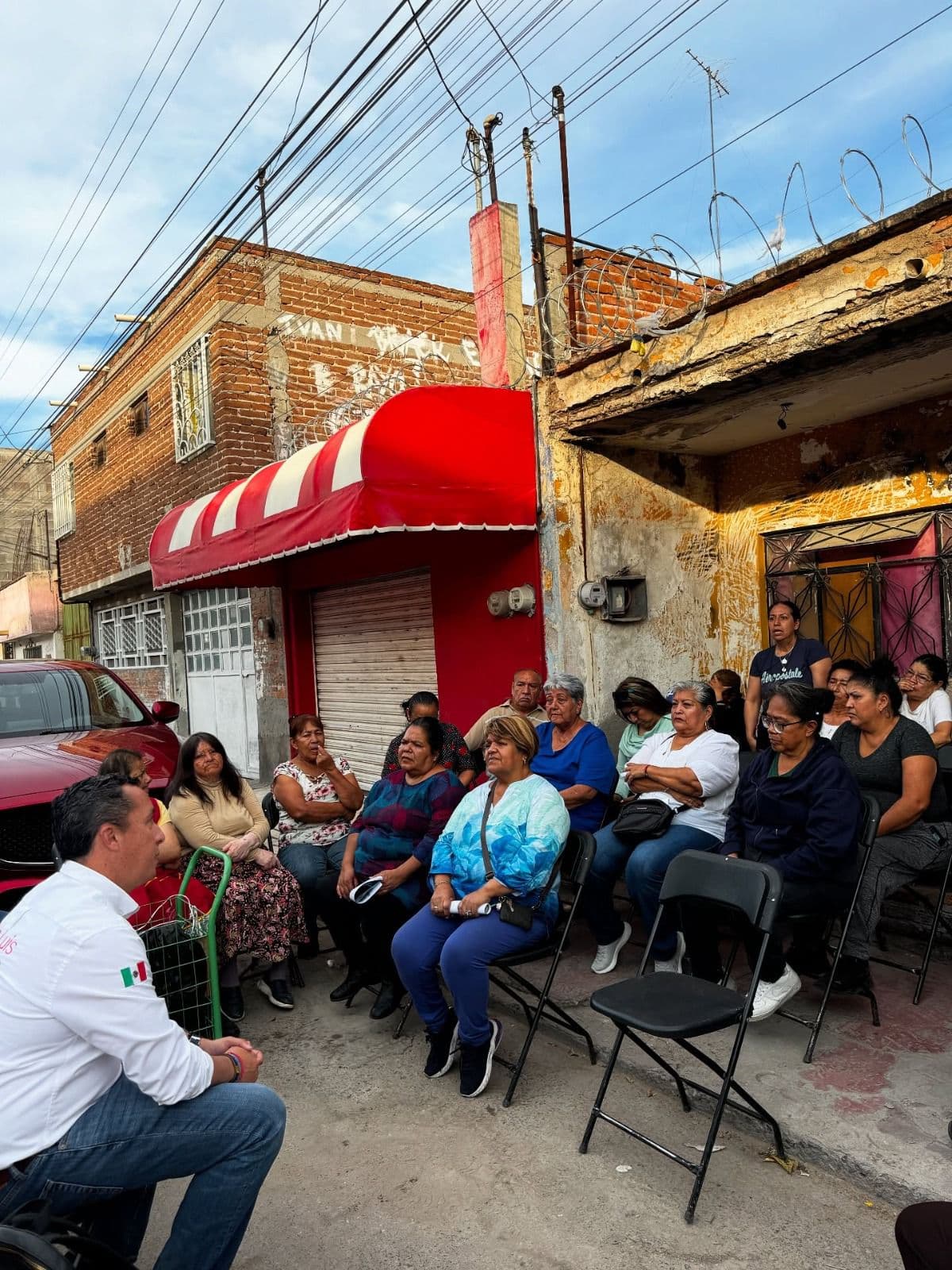 Impulsa Gobierno de la Capital acuerdos ciudadanos en la colonia Constitución