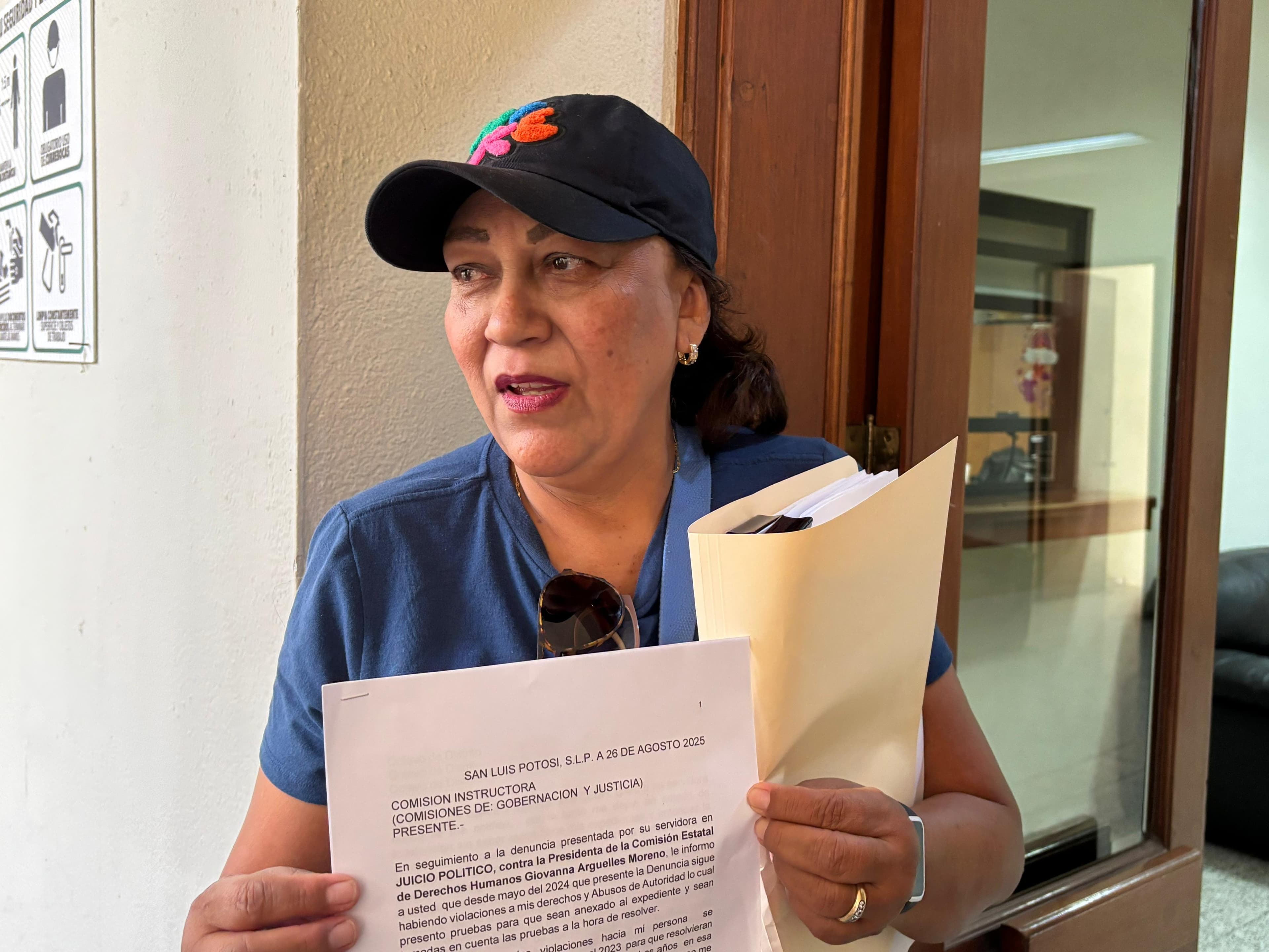 Presenta "Marichuy" Armendarez pruebas contra la titular de la CEDH