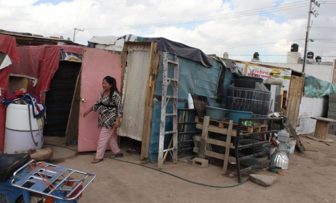 Más de 870 potosinos viven en condición de pobreza multidimensional en el estado