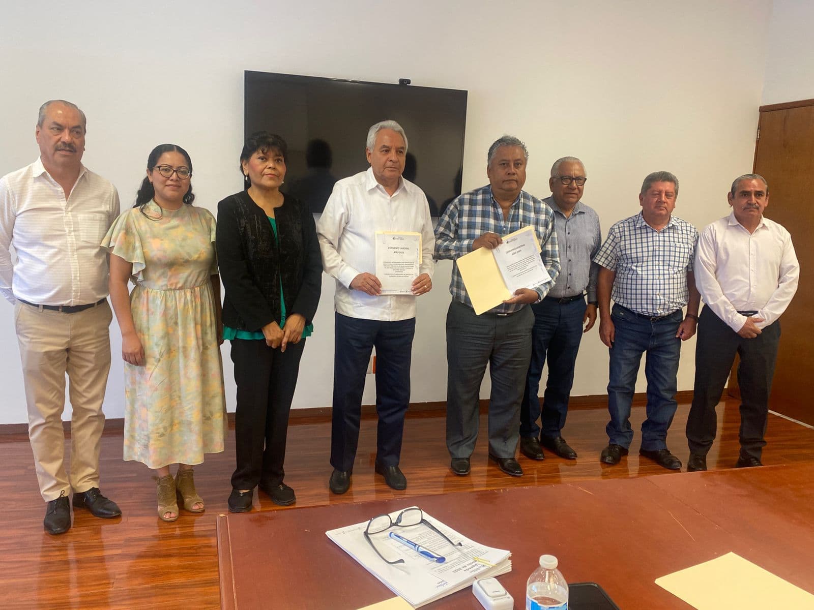 Fortalece INTERAPAS condiciones laborales de su personal