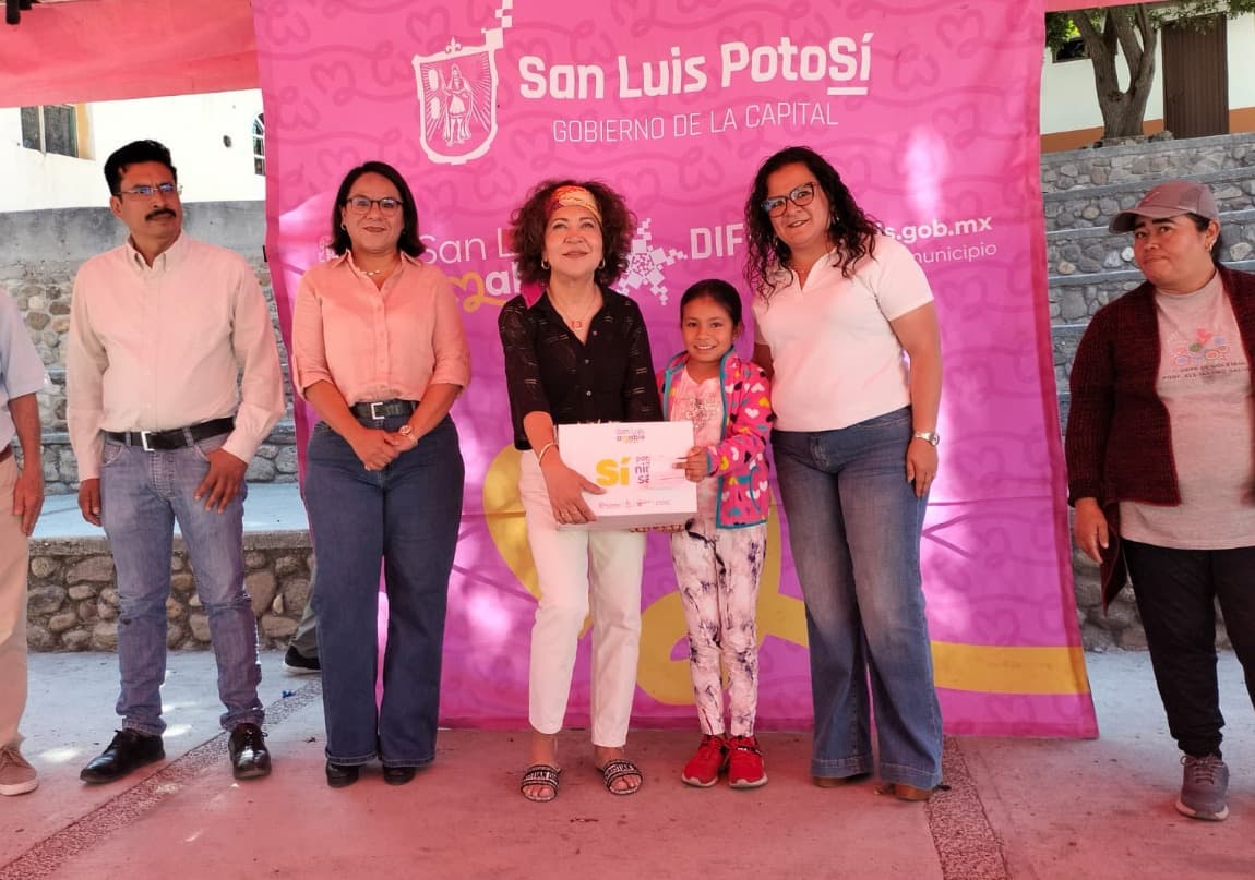 Entrega DIF Municipal kits nutricionales a infancias de Escalerillas