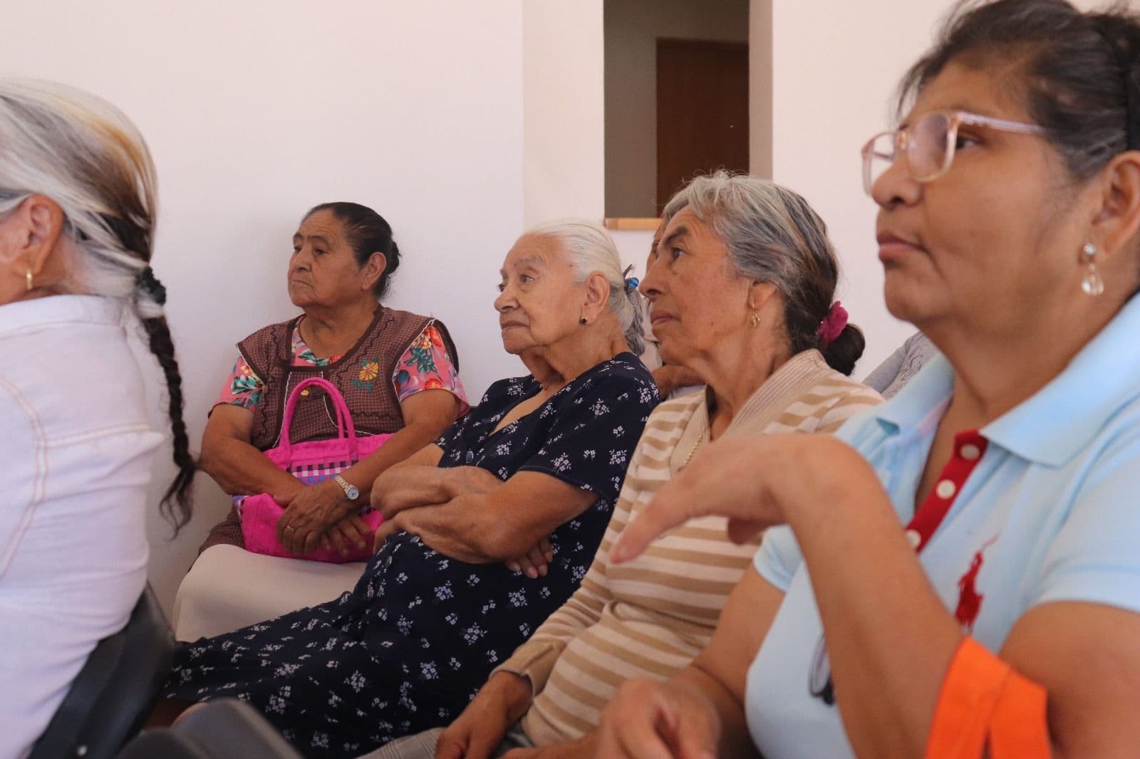 Impulsa Ayuntamiento de SLP respeto y derechos de adultas mayores en La Pila