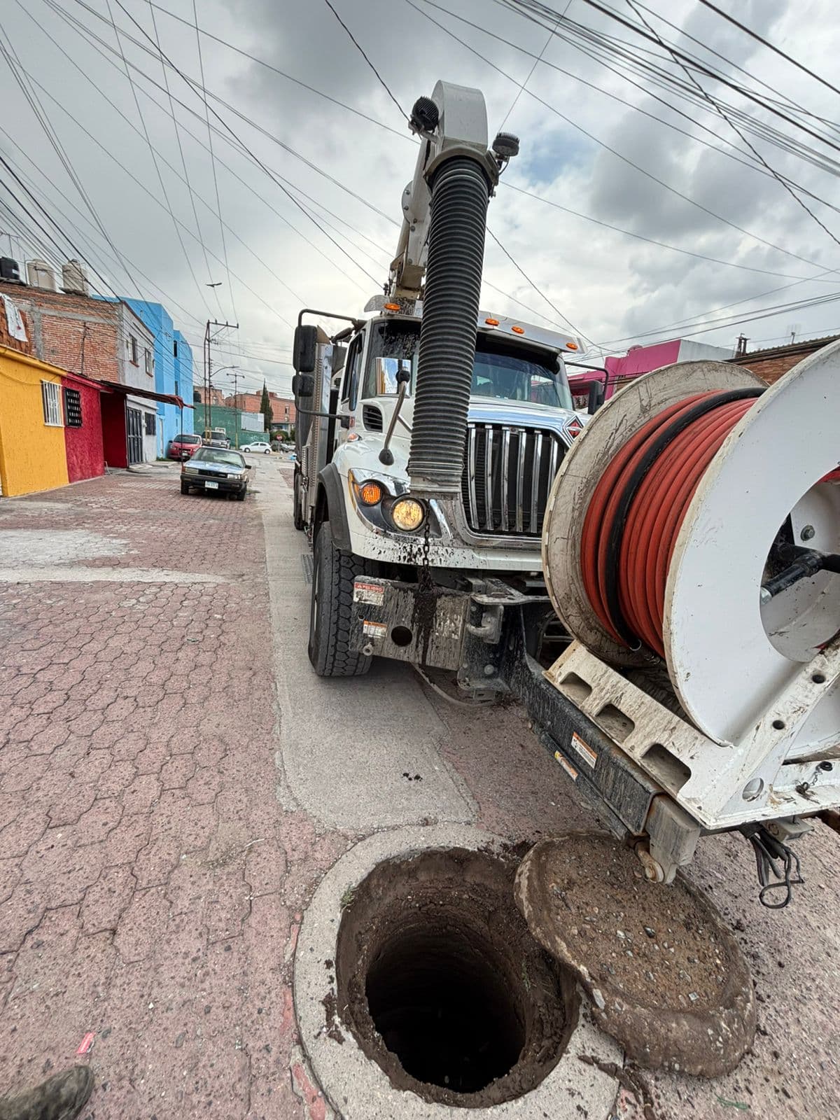 Mantiene Interapas desazolve preventivo de drenajes