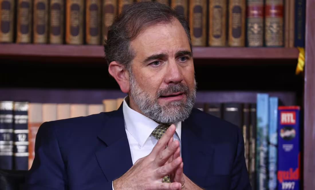Gana amparo Lorenzo Córdova para ser eliminado en libros de la SEP