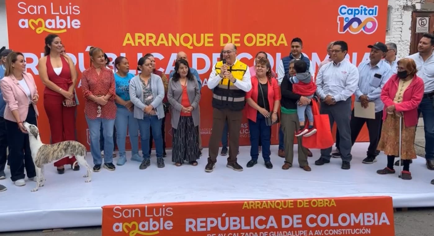 Da Galindo banderazo a rehabilitación de calles en la Satélite