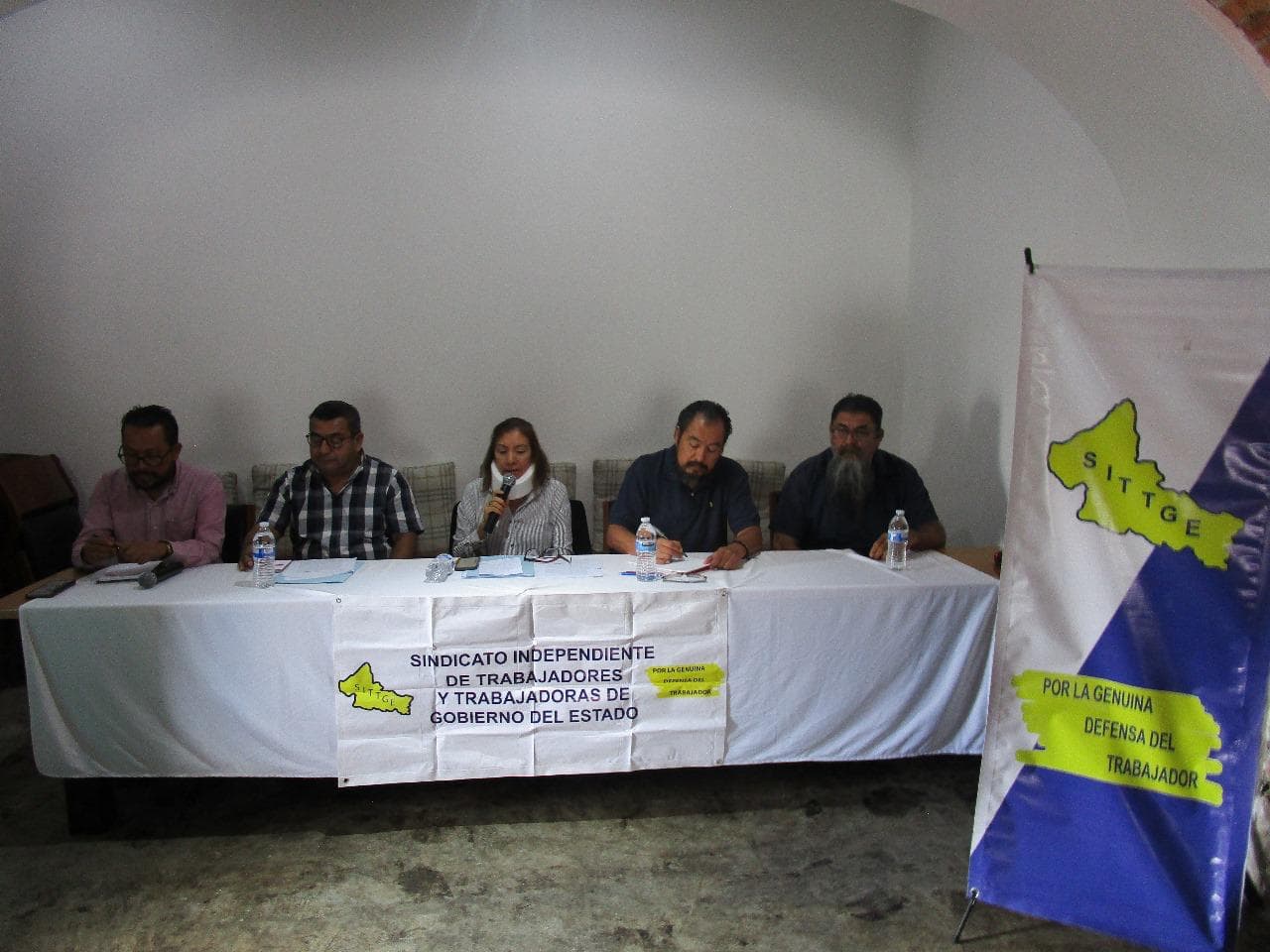 Denuncia sindicato acoso estatal y desvío en pensiones por parte del gobernador