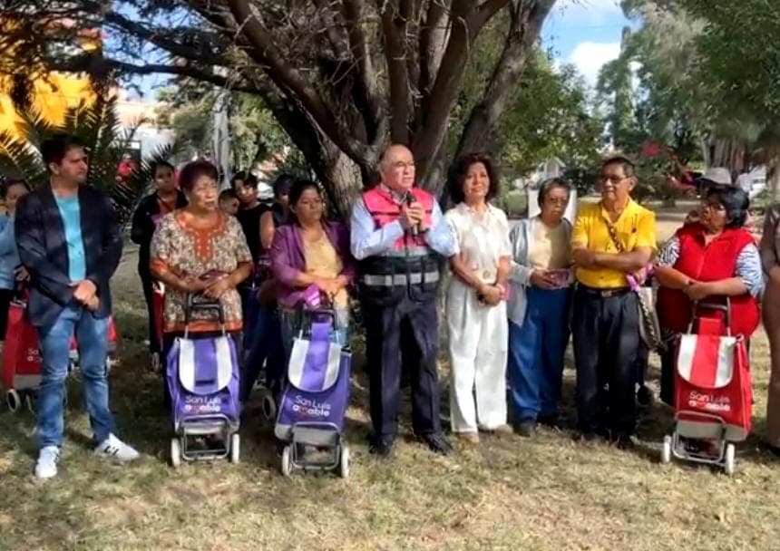Compromete Galindo nuevas pavimentaciones en Las Terceras