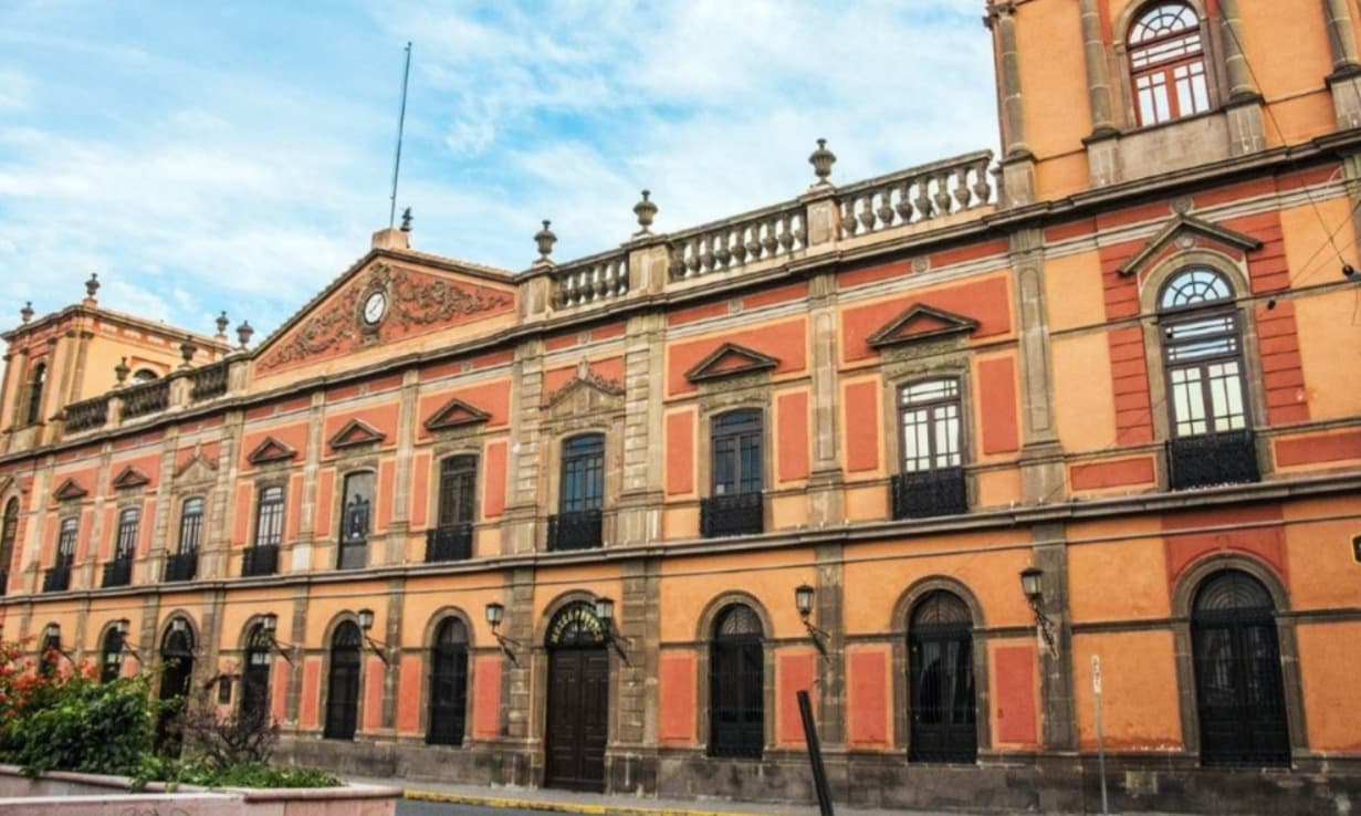 Debe Gobierno 600 mdp a la UASLP