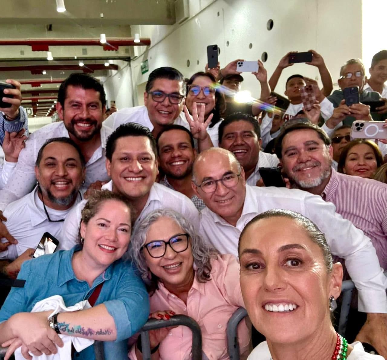Alcalde Enrique Galindo felicita a la Presidenta Claudia Sheinbaum por su primer informe de gobierno